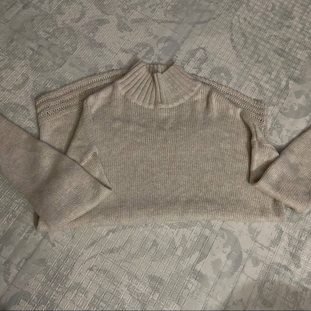 Cream old navy knit sweater